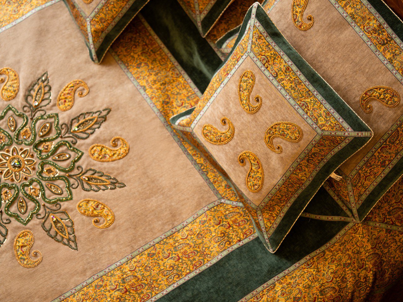 Khorshid Handcrafted Bed set