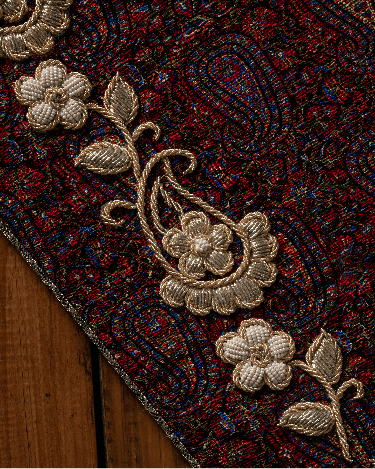 Nilgoon Termeh