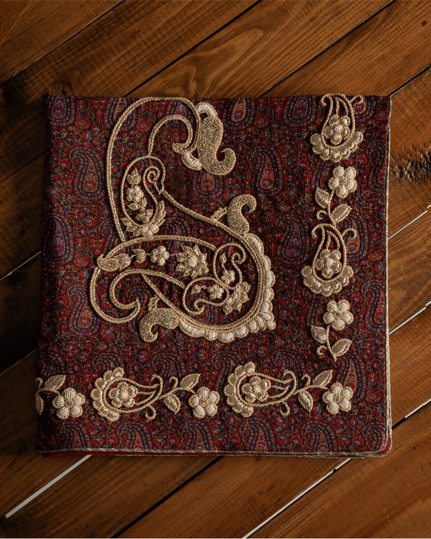 Nilgoon Termeh